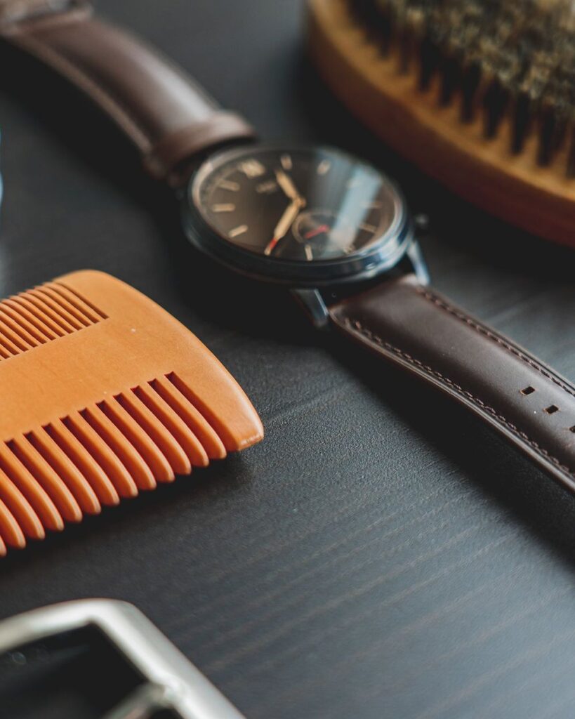 Pettine da barba in legno